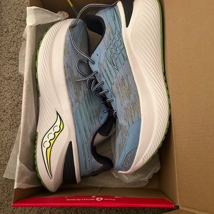 Saucony Endorphin Shift 3 - NIB